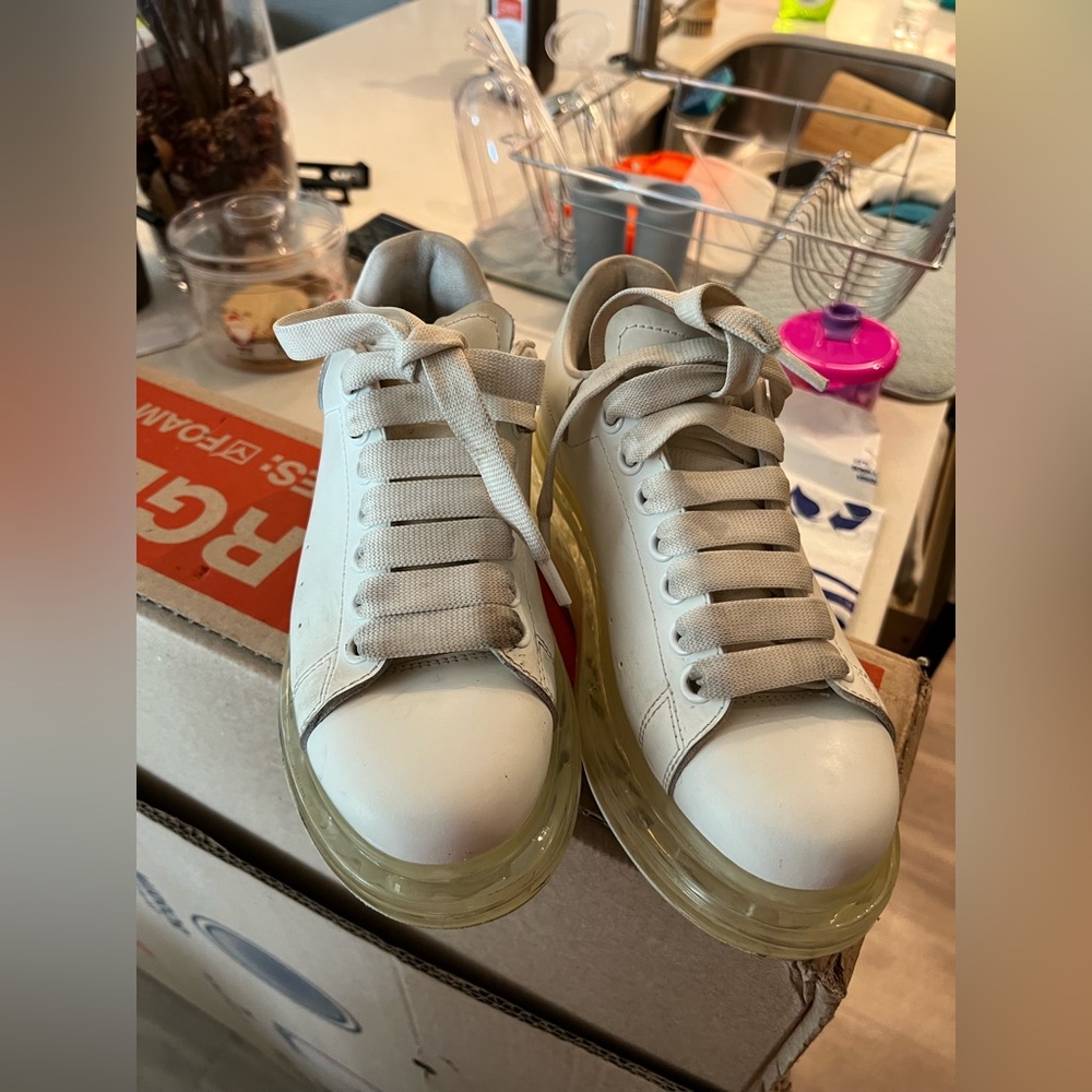 Alexander mcqueen size 36